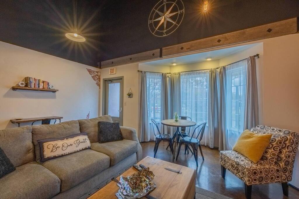 Haven At Hazel ~ Downtown Studio Demorest 외부 사진